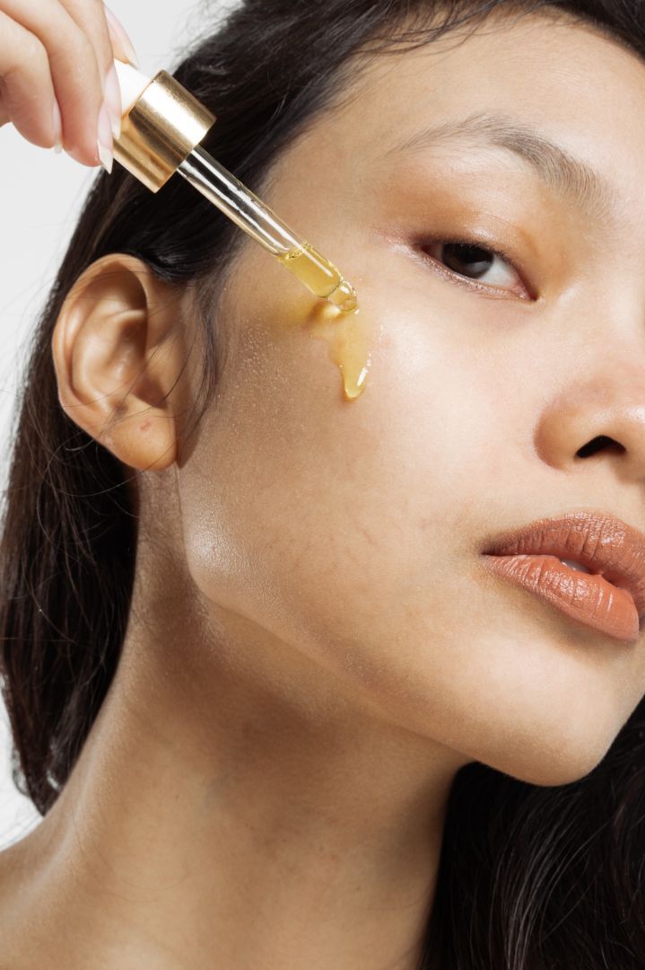 What Causes Your Skin to Be Oily